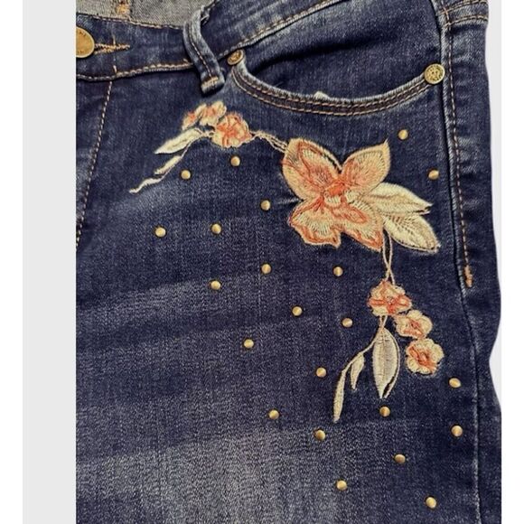 Anne Klein Skinny Jeans with Embroidery Flowers and Studs  6 - Picture 3 of 3
